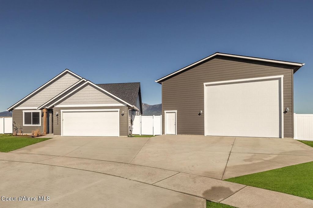 Photo of 6791 PLANT Ln, Rathdrum, ID 83858 (MLS # 25-10292)