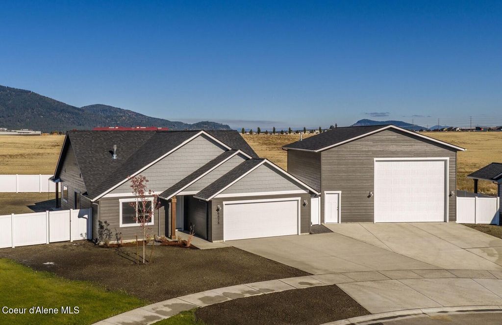 Photo of 6791 PLANT Ln, Rathdrum, ID 83858 (MLS # 25-10292)