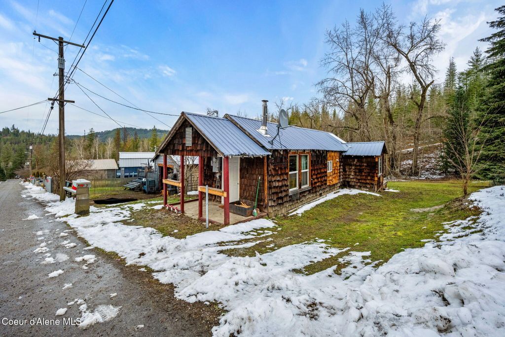 Photo of 869 Lower Page, Smelterville, ID 83868 (MLS # 26-411)