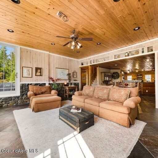 142 Maria Pia Ln, Sagle, Idaho image 6