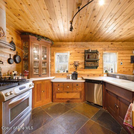 142 Maria Pia Ln, Sagle, Idaho image 9