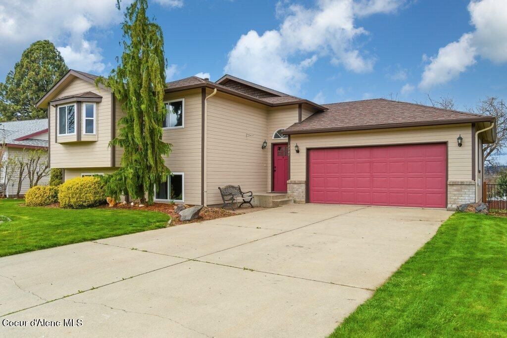 Photo of 2207 Stagecoach Dr, Post Falls, ID 83854 (MLS # 26-4016)