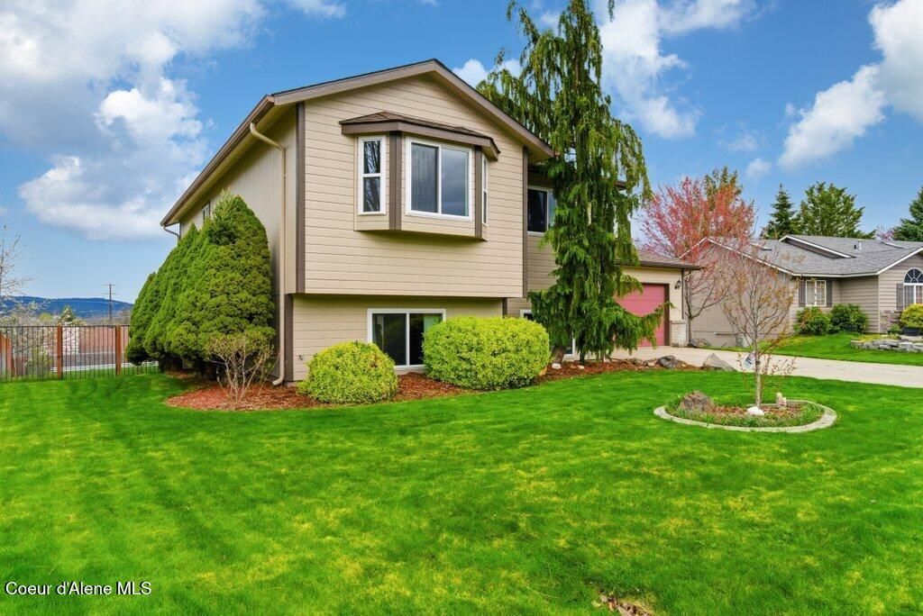 Photo of 2207 Stagecoach Dr, Post Falls, ID 83854 (MLS # 26-4016)