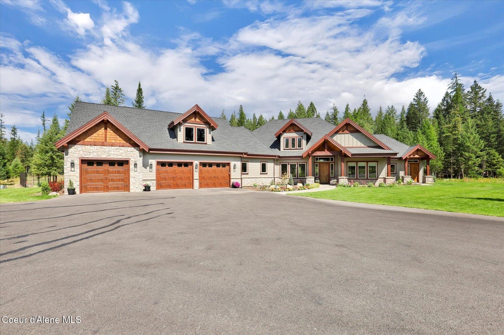 Photo of 1237 AMULET CIR, Rathdrum, ID 83858 (MLS # 26-6852)