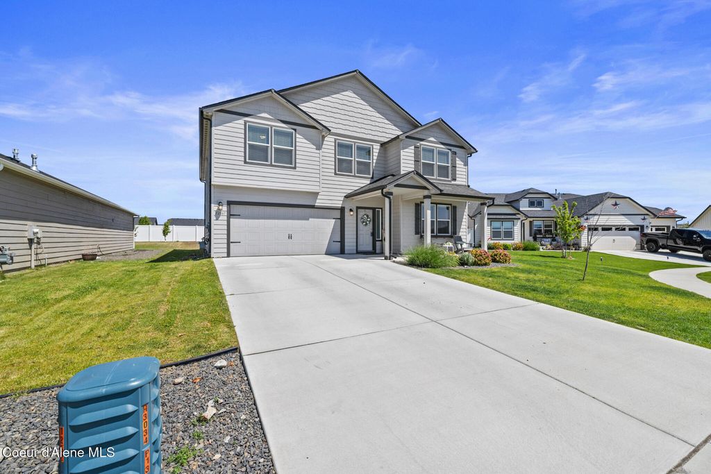 Photo of 12867 FARLEY Way, Rathdrum, ID 83858 (MLS # 26-6387)