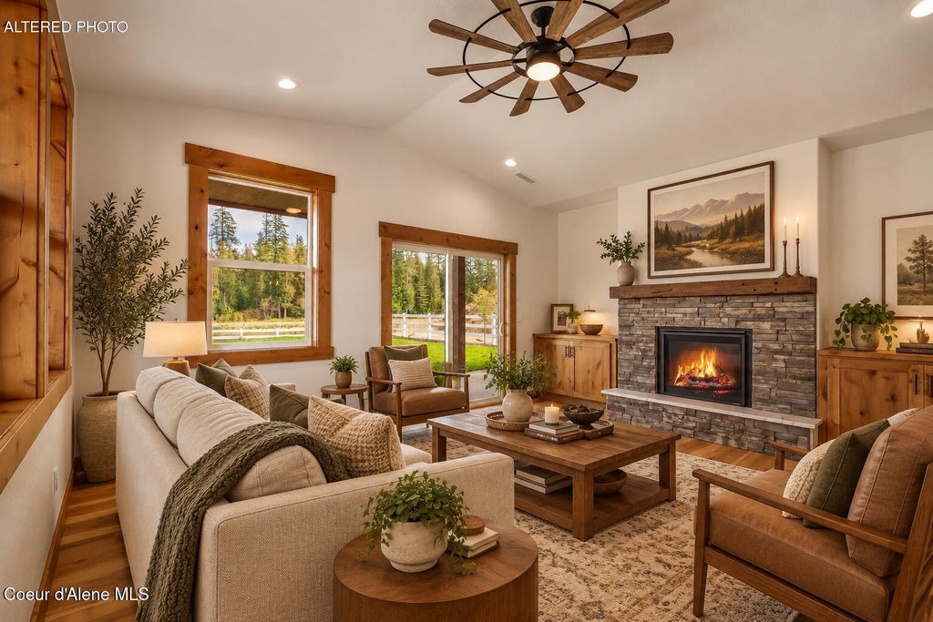 Photo of 213 Backtrack Rd Rd, Sandpoint, ID 83864 (MLS # 26-10009)