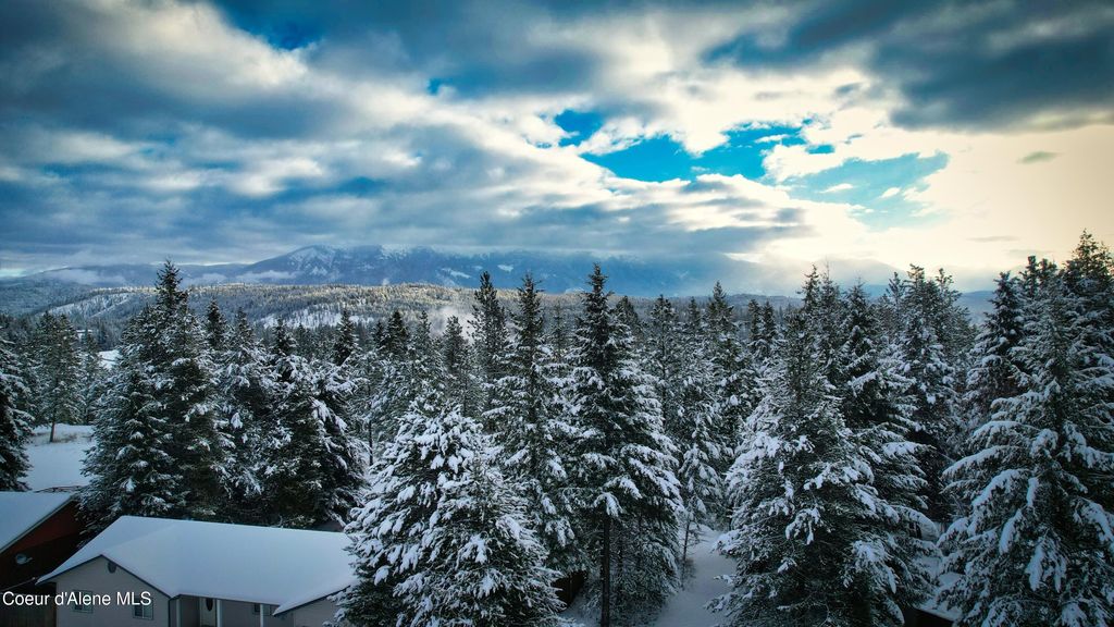 Photo of 64 Westwood Dr, Moyie Springs, ID 83845 (MLS # 26-1685)