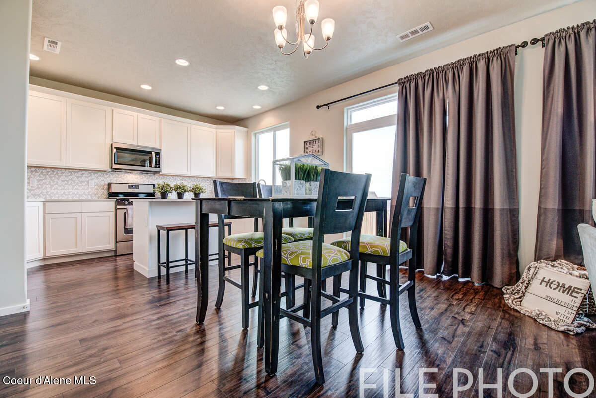 18724 E Riverside Street, Spokane Valley, Texas image 6