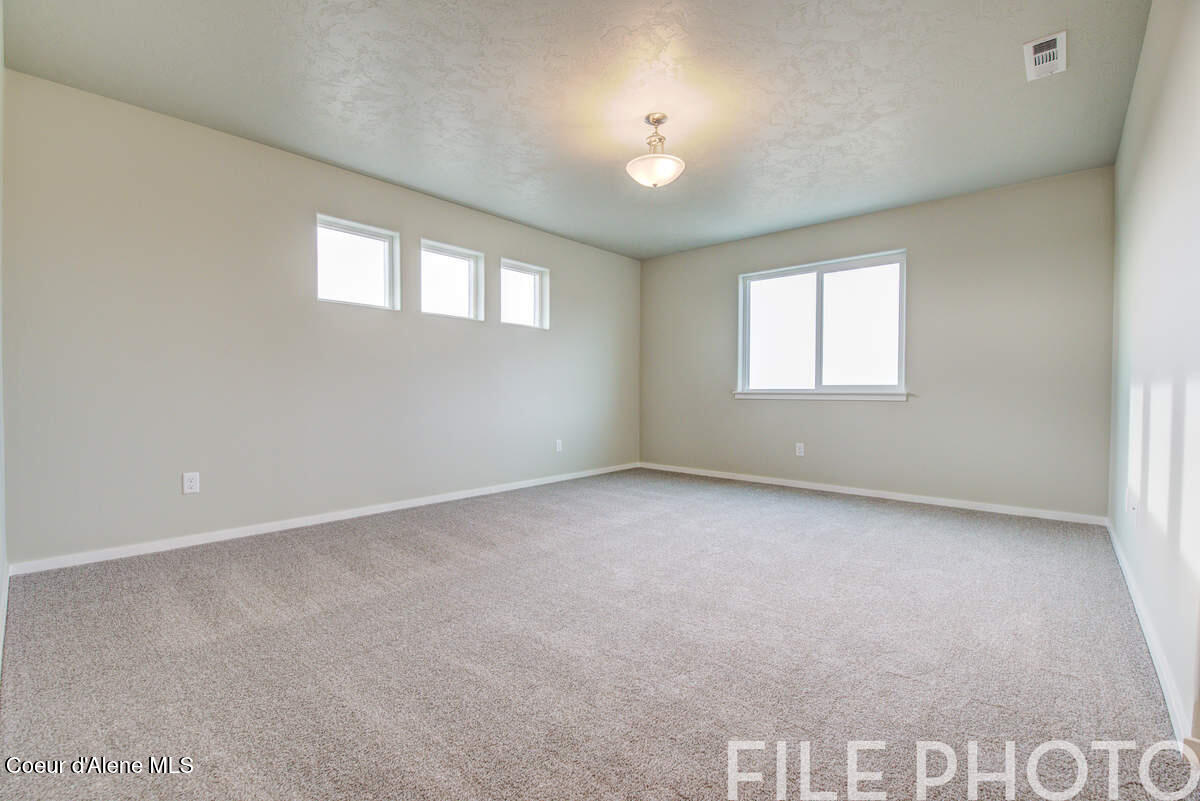 18724 E Riverside Street, Spokane Valley, Texas image 9