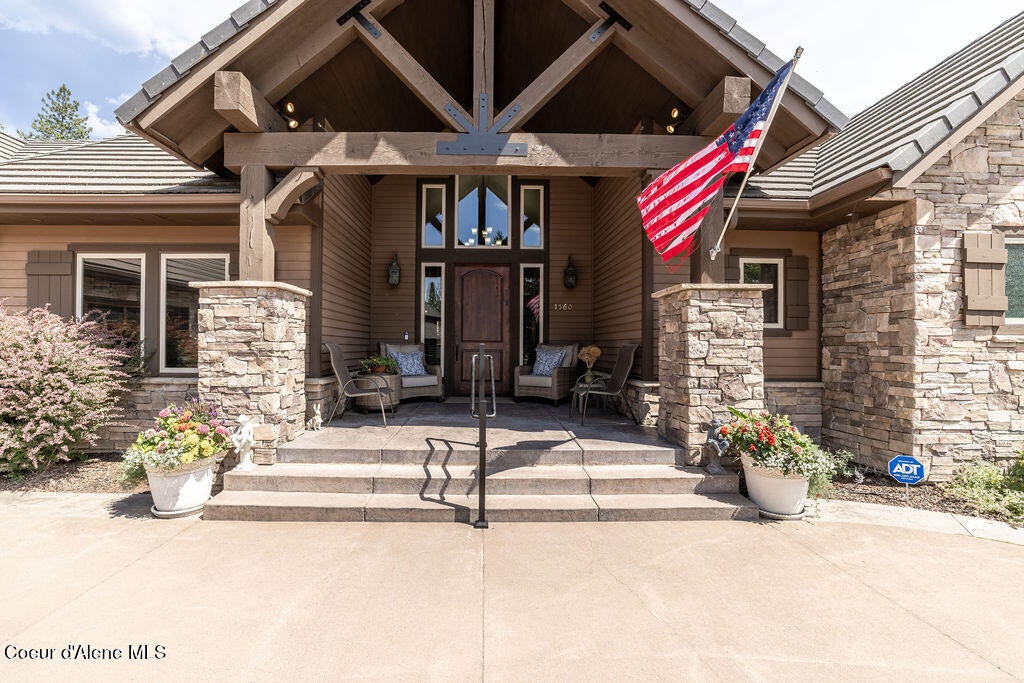 Photo of 1560 Bruin Loop, Hayden, ID 83835 (MLS # 26-10462)