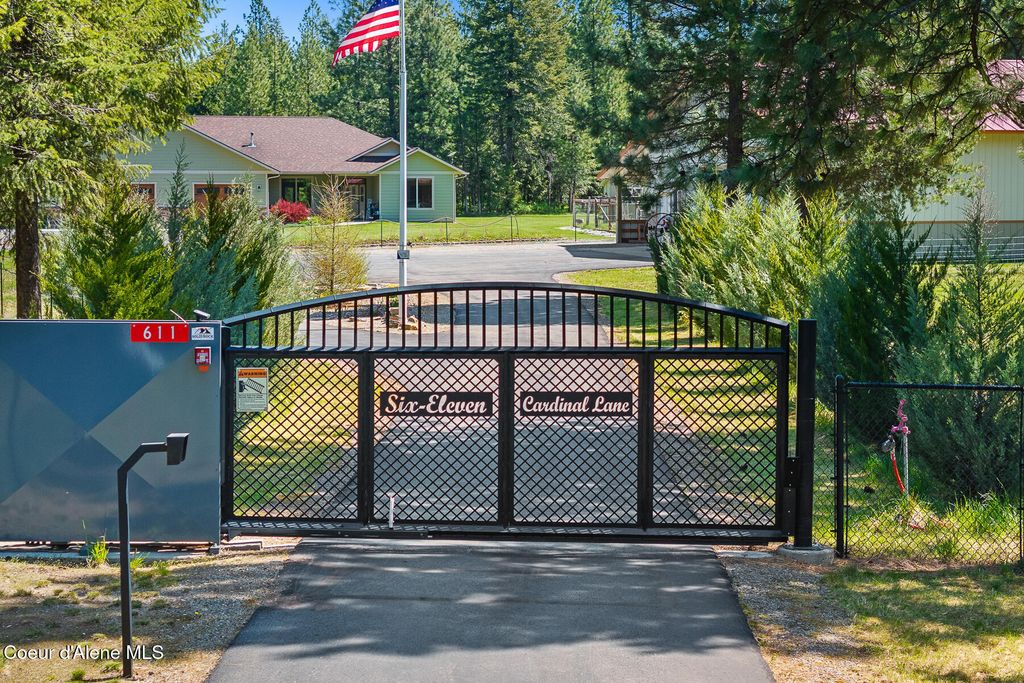 Photo of 611 Cardinal Ln, Spirit Lake, ID 83869 (MLS # 25-8183)