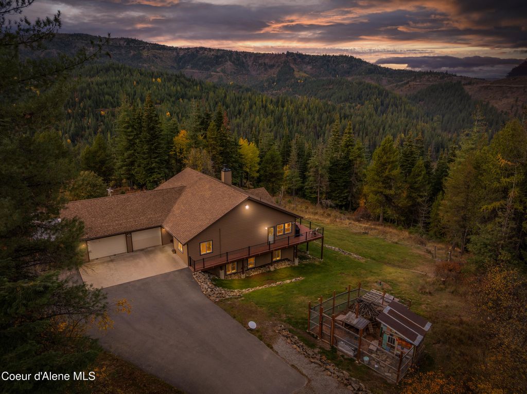 Photo of 833 Drummond Peak Road Road, Kingston, ID 83839 (MLS # 25-10675)