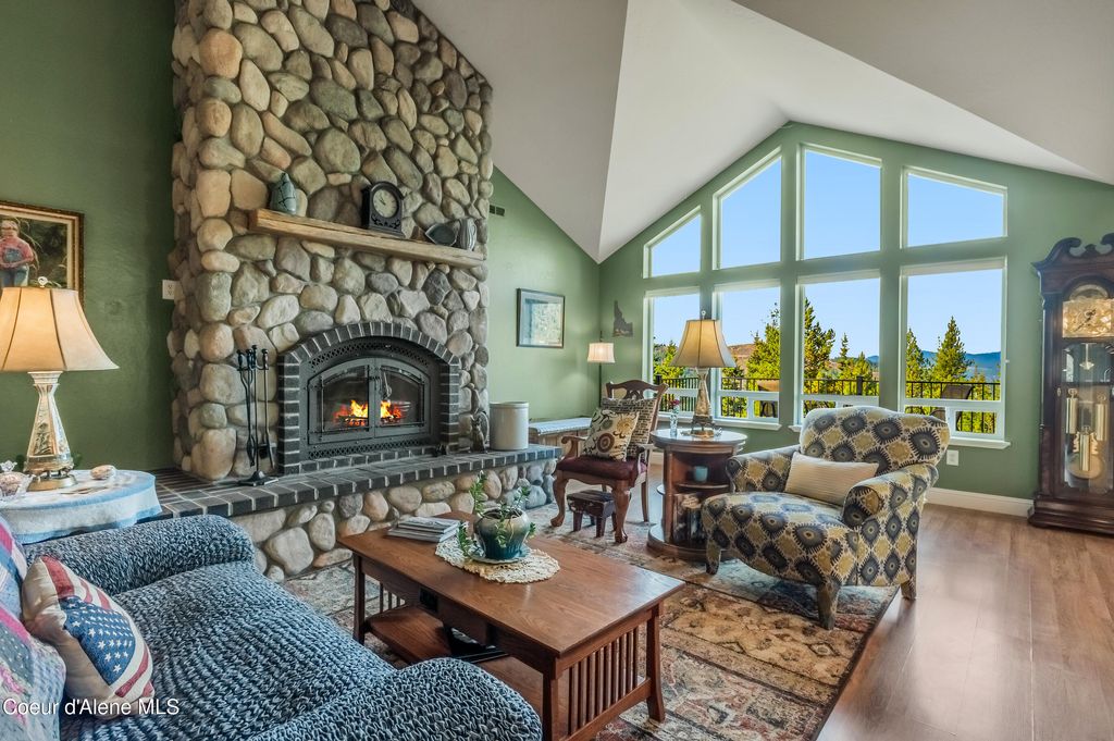 Photo of 833 Drummond Peak Road Road, Kingston, ID 83839 (MLS # 25-10675)