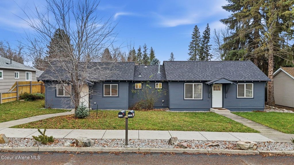 Photo of 1105/1107 Harrison Ave, Coeur dAlene, ID 83814 (MLS # 26-2978)