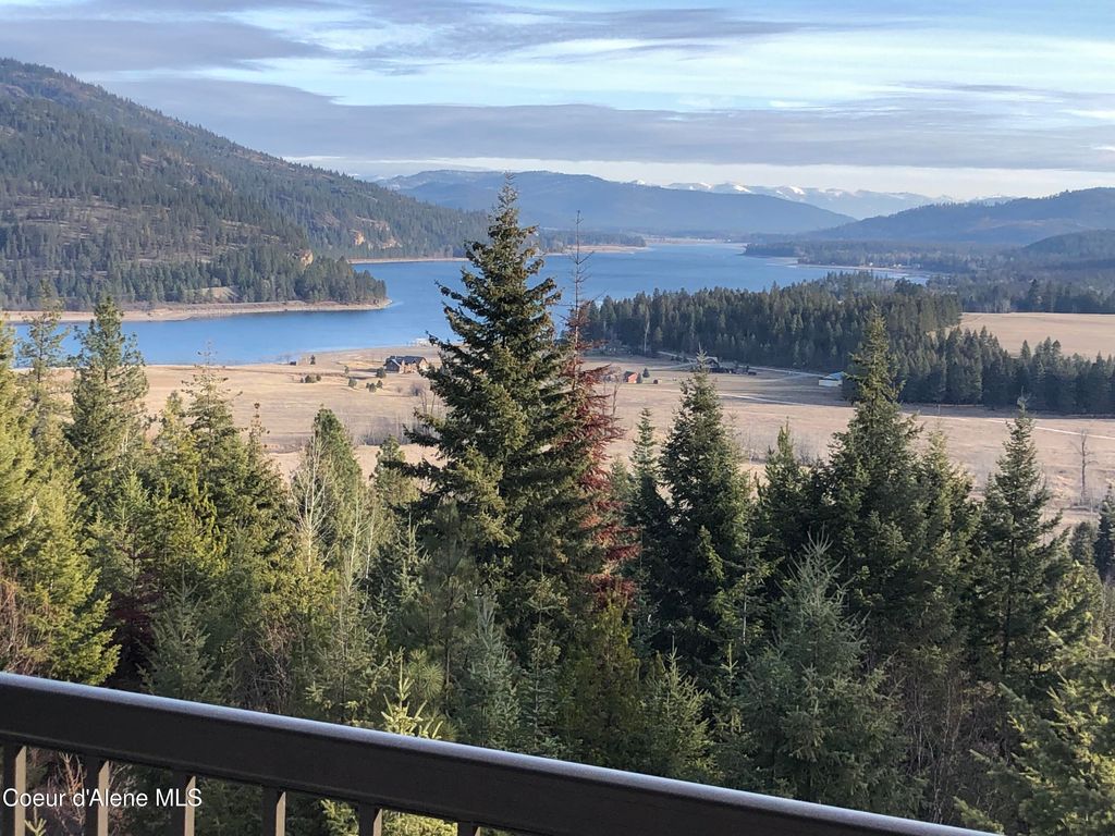 Photo of 197 Nikita Dr, Priest River, ID 83856 (MLS # 25-7633)