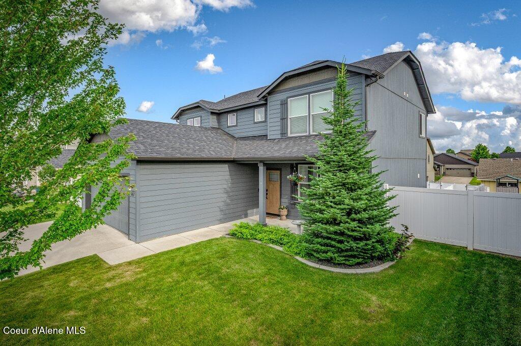 Photo of 6062 Lofty Ridge Ridge, Rathdrum, ID 83858 (MLS # 26-6613)