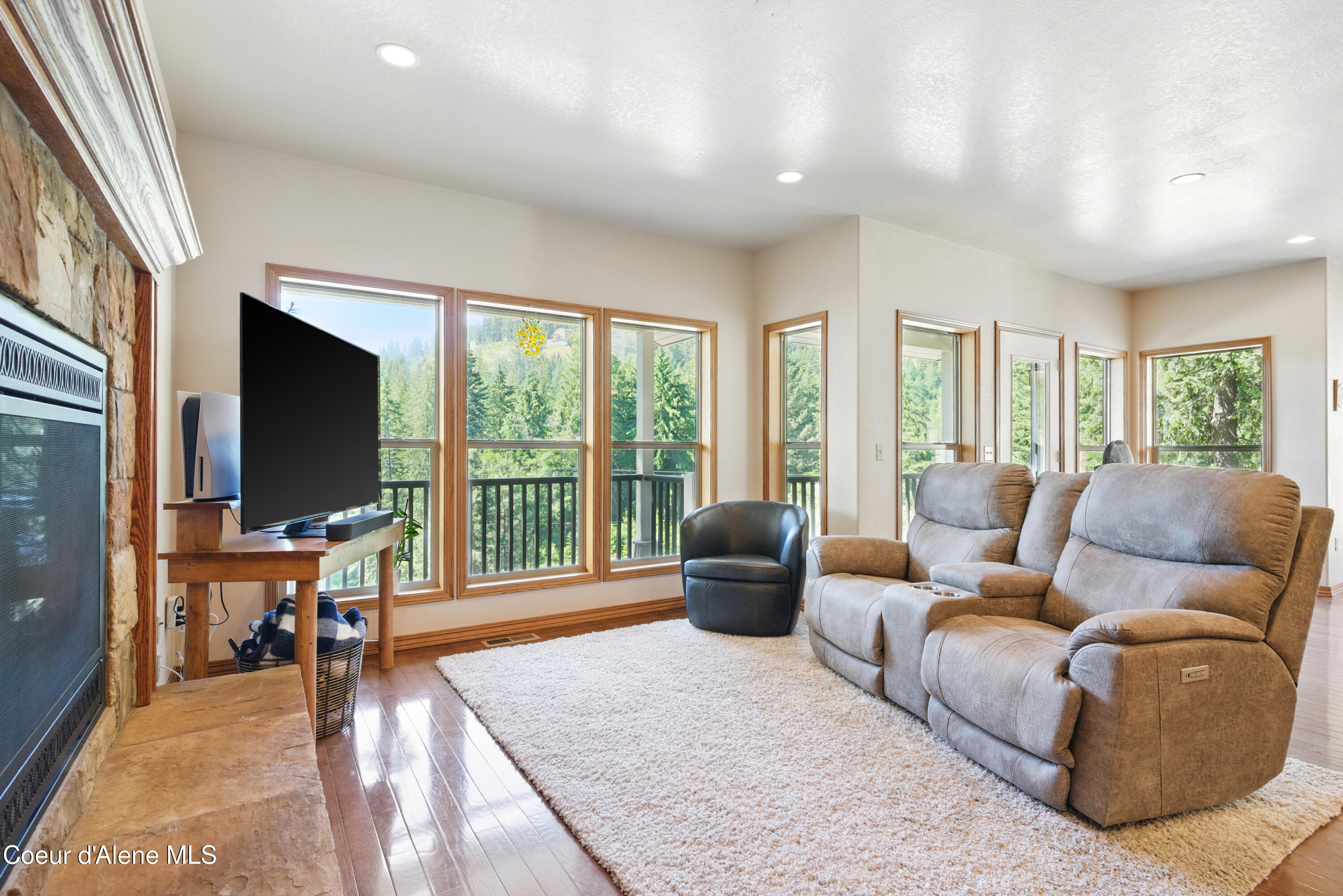 21 Midlake Dr, Sagle, Alaska image 12