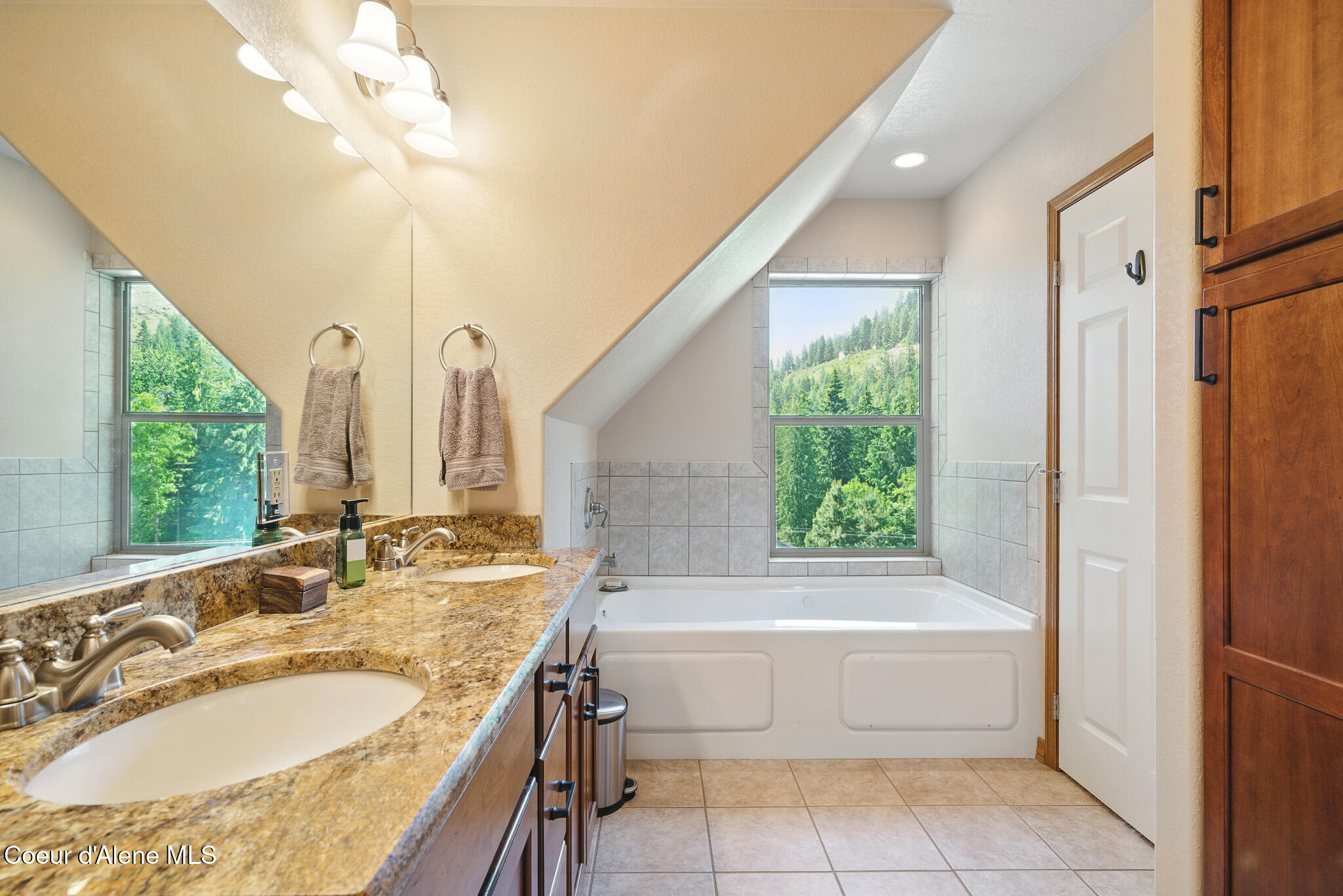 21 Midlake Dr, Sagle, Alaska image 31