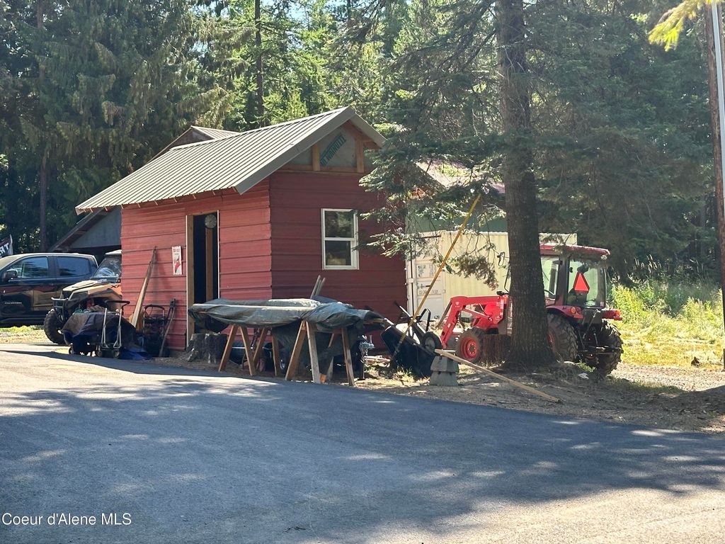 Photo of 77091 Highway 3, St. Maries, ID 83861 (MLS # 25-7289)