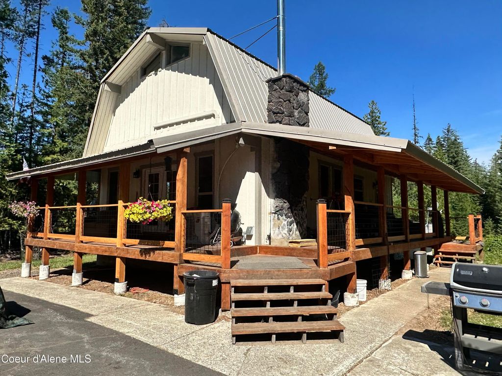 Photo of 77091 Highway 3, St. Maries, ID 83861 (MLS # 25-7289)