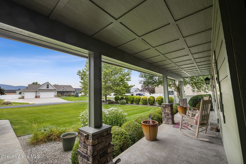 Photo of 2899 Radiant Star Rd, Post Falls, ID 83854 (MLS # 26-3175)