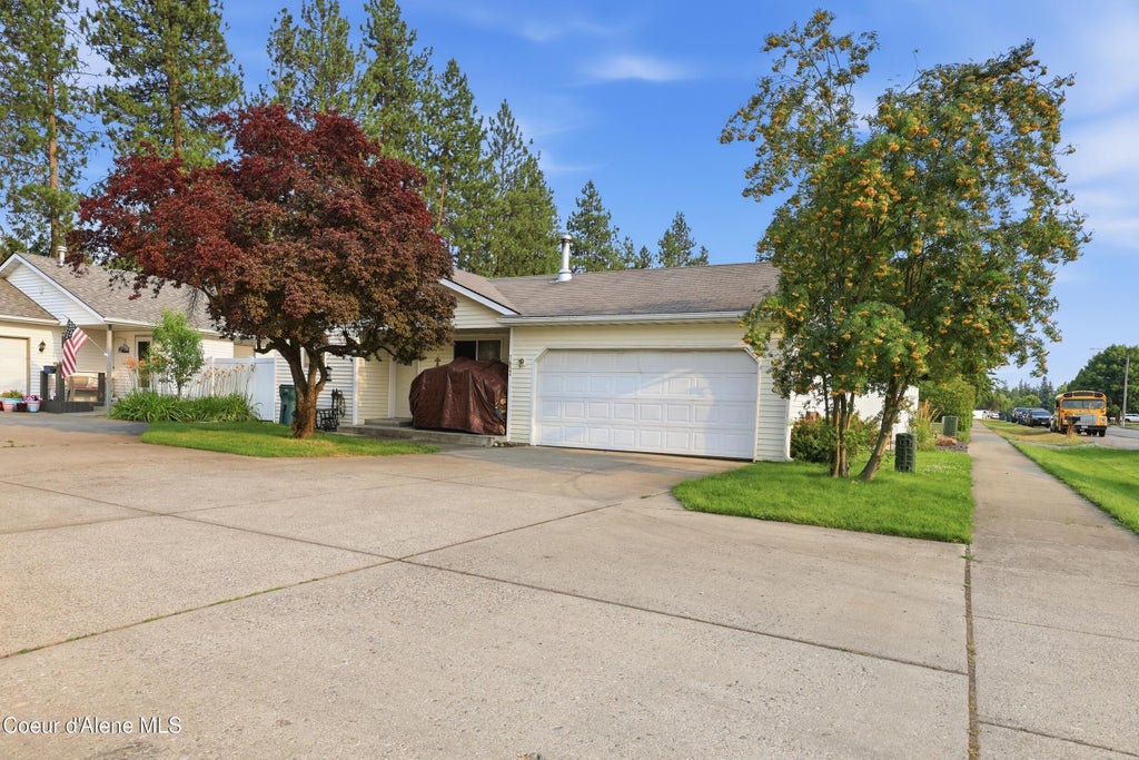Photo of 7652 Heartland DR, Coeur dAlene, ID 83815 (MLS # 26-7557)