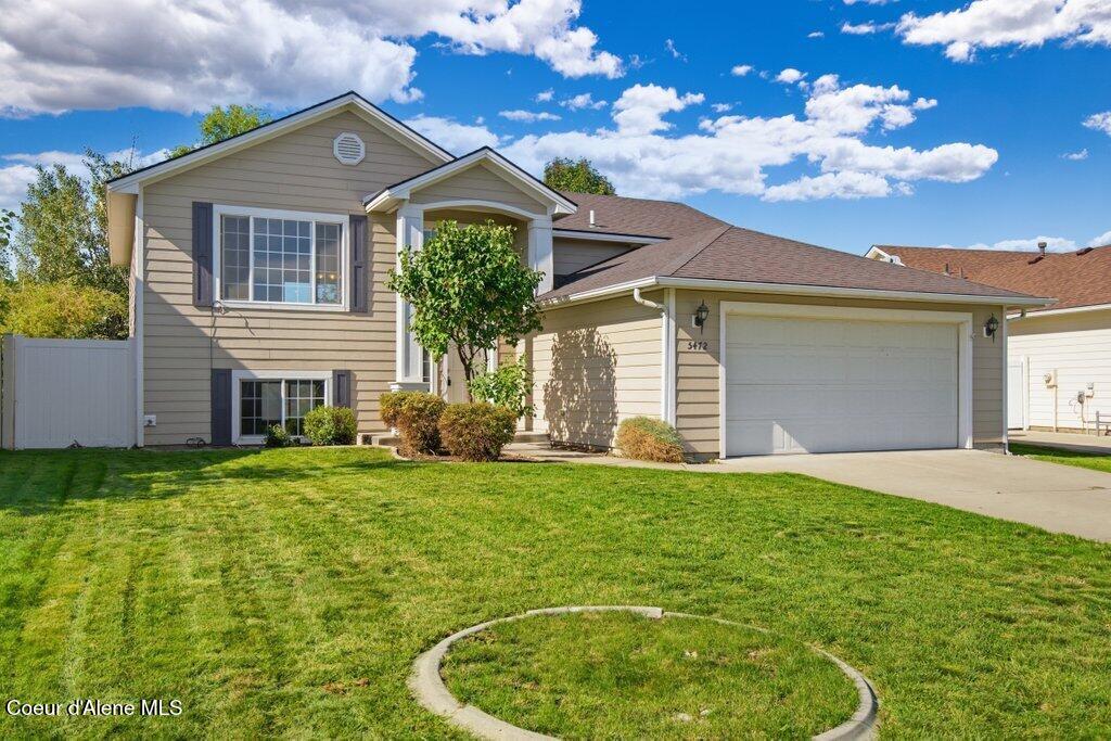 Photo of 5472 Citruswood DR, Post Falls, ID 83854 (MLS # 26-9549)