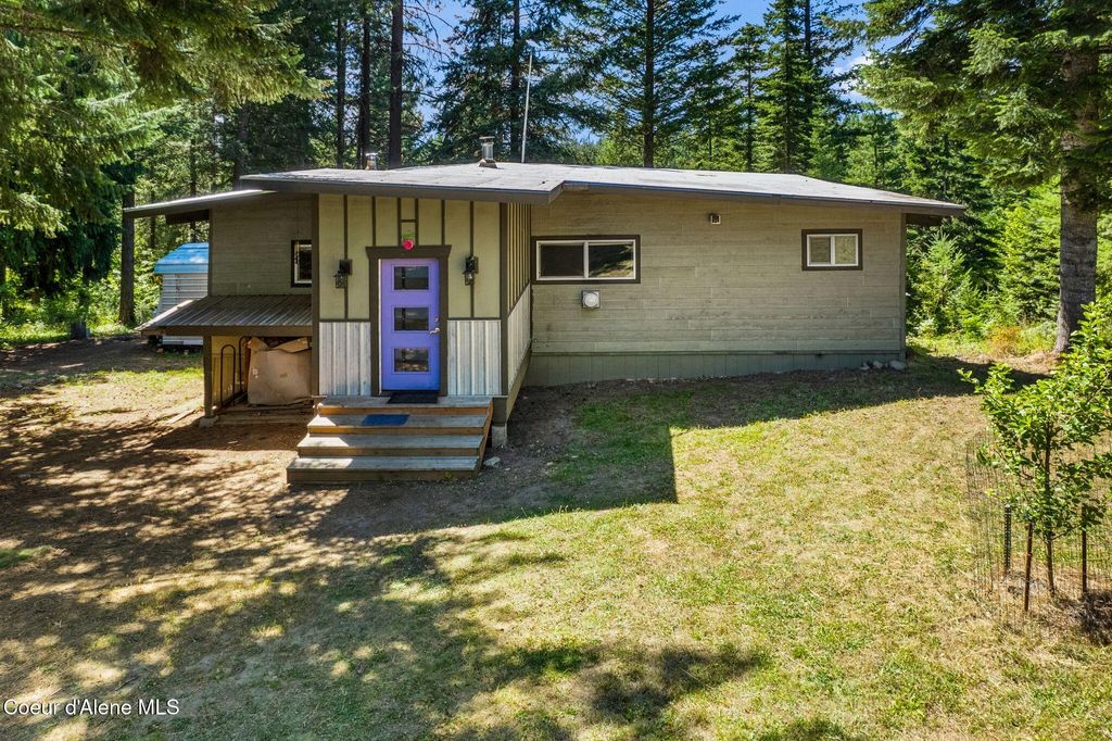 Photo of 2494 Gold Creek Ridge Rd Rd, Sandpoint, ID 83864 (MLS # 25-8071)