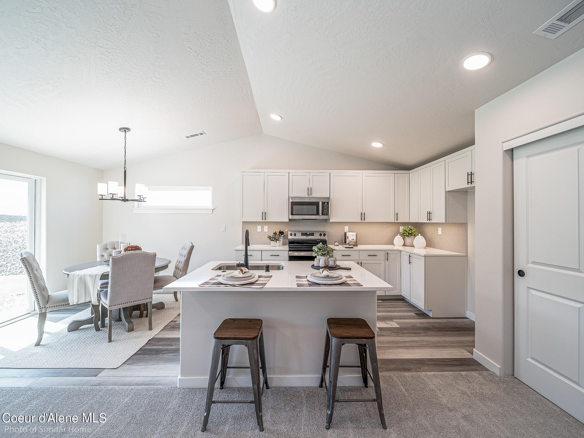 Post Falls, Idaho 83854, United States, 3 Bedrooms Bedrooms, ,2 BathroomsBathrooms,Residential,Active,239546