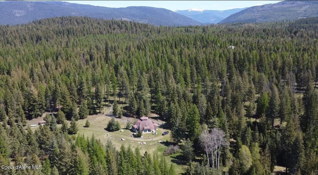 Photo of 1015 Templeman Lake Lake, Bonners Ferry, ID 83805 (MLS # 25-5745)