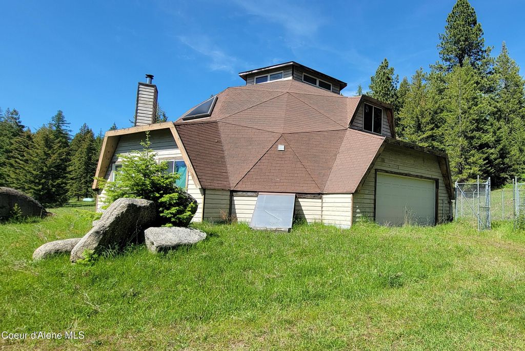Photo of 1015 Templeman Lake Lake, Bonners Ferry, ID 83805 (MLS # 25-5745)