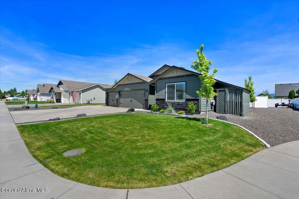 Photo of 10456 Murcia Ln, Hayden, ID 83835 (MLS # 26-4127)