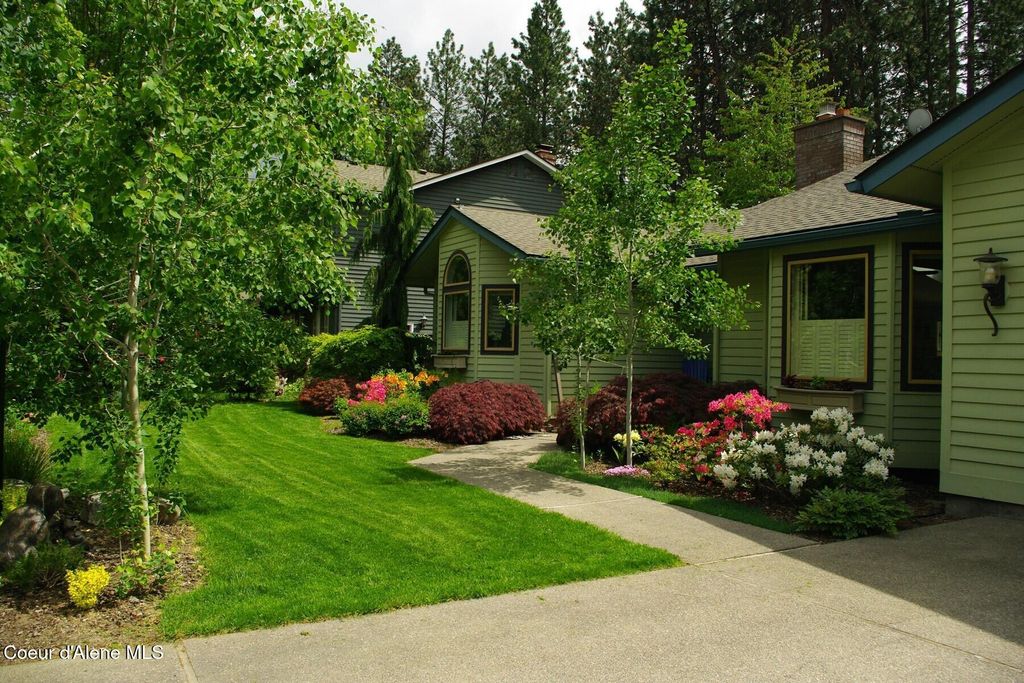 Photo of 3867 Fairway Dr, Coeur dAlene, ID 83815 (MLS # 26-100)