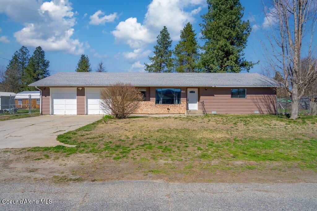 Photo of 411 Jones Ave, Priest River, ID 83856 (MLS # 26-2555)