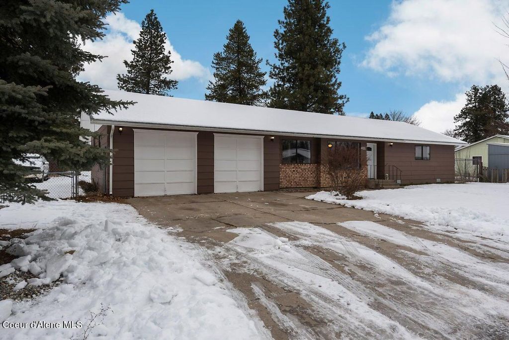 Photo of 411 Jones Ave, Priest River, ID 83856 (MLS # 26-2555)