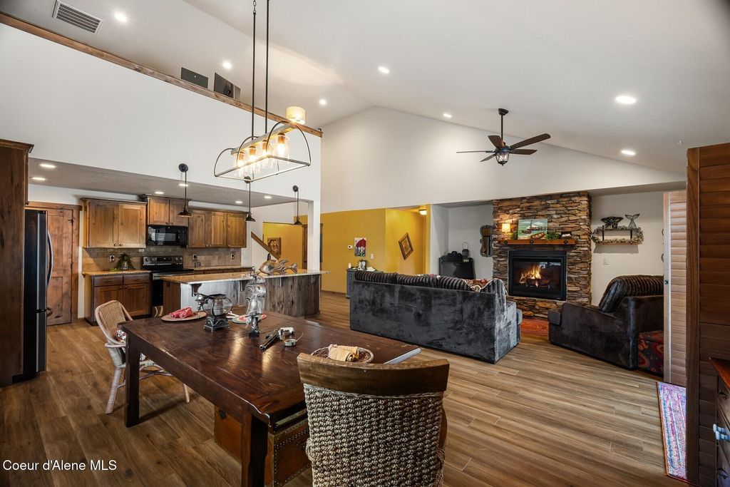 Photo of 13439 Shimmering Ct, Rathdrum, ID 83858 (MLS # 26-2451)