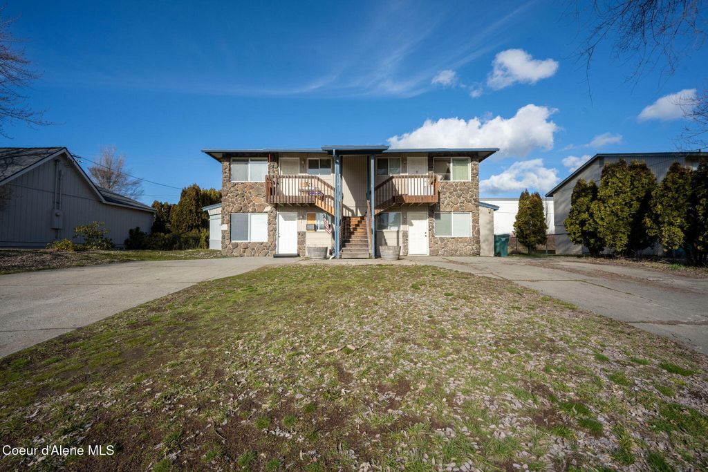 Photo of 119 Borah Ave, Coeur dAlene, ID 83814 (MLS # 26-1243)