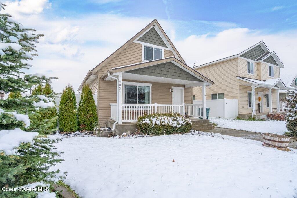 Photo of 8067 CROWN POINTE St, Post Falls, ID 83854 (MLS # 25-11387)