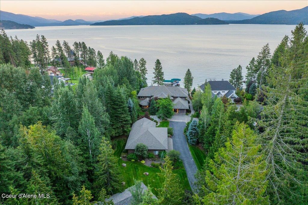 Photo of 55 Ideal Dr, Sandpoint, ID 83864 (MLS # 25-4941)