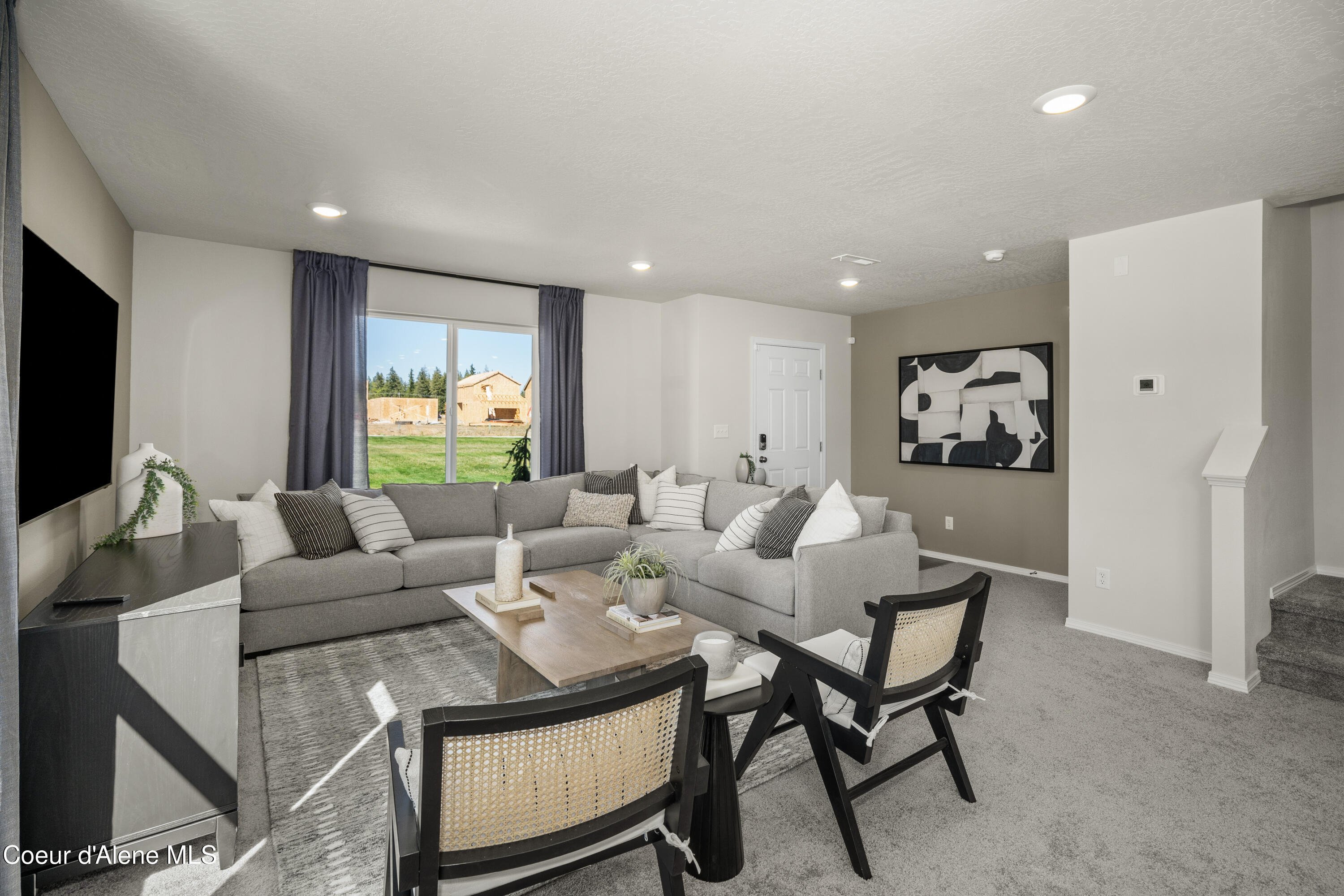 Hayden, Idaho 83835, United States, 4 Bedrooms Bedrooms, ,3 BathroomsBathrooms,Residential,Pending,93487