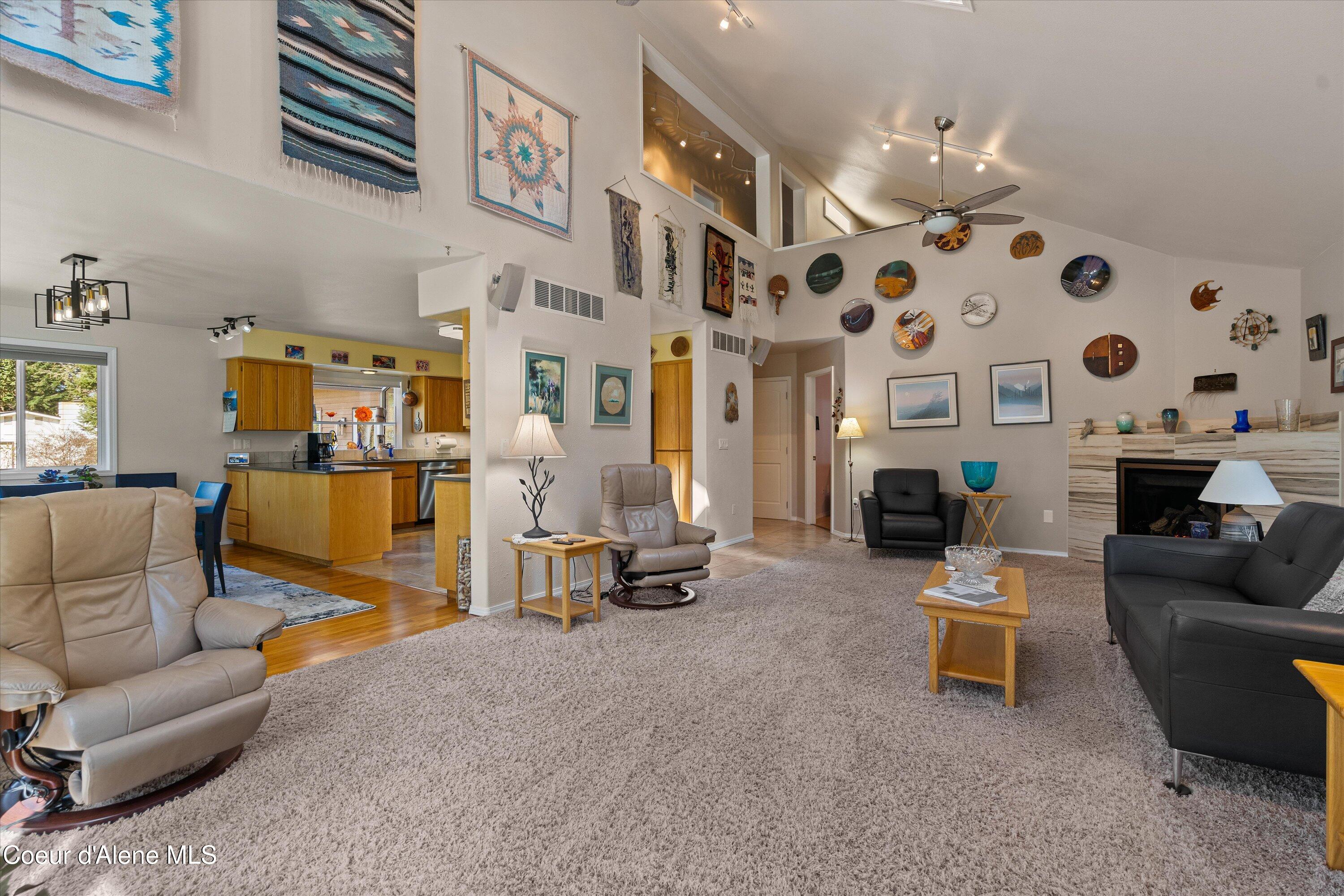 16691 W Hollister Hills Dr, Hauser, Alaska image 15