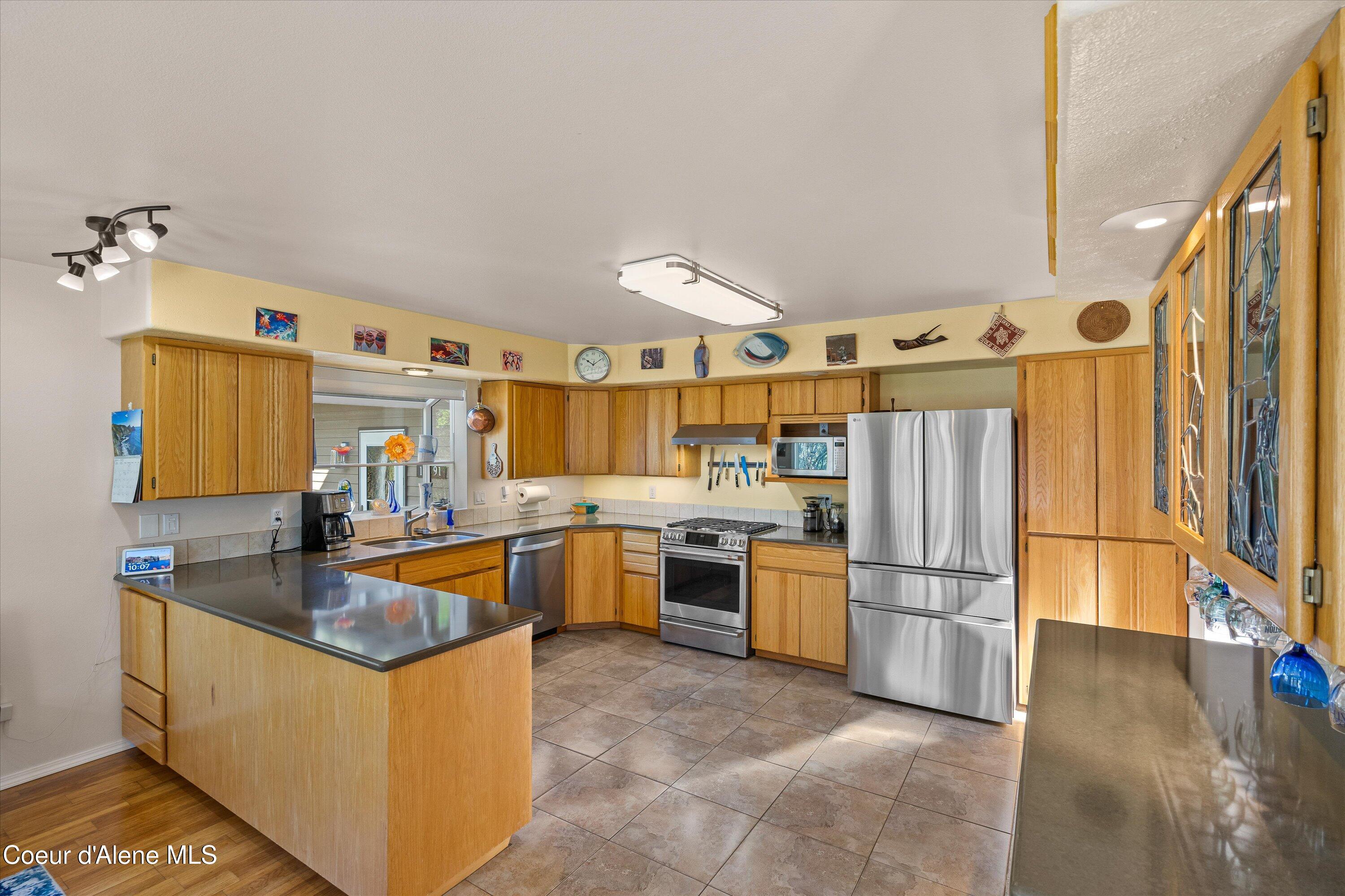 16691 W Hollister Hills Dr, Hauser, Alaska image 21