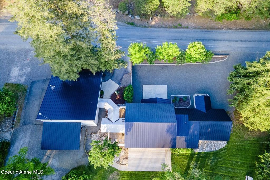 Photo of 1041 Bottle Bay Rd, Sagle, ID 83860 (MLS # 25-11293)