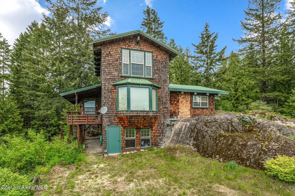 Photo of 1298 Raven Ridge Ridge, Sandpoint, ID 83864 (MLS # 26-4290)