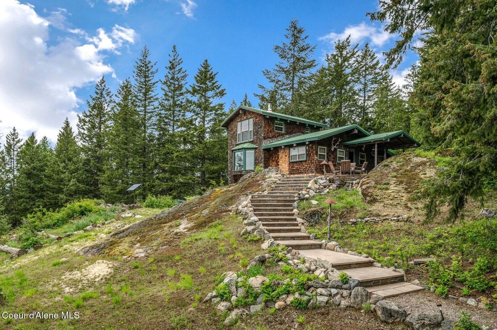 Photo of 1298 Raven Ridge Ridge, Sandpoint, ID 83864 (MLS # 26-4290)