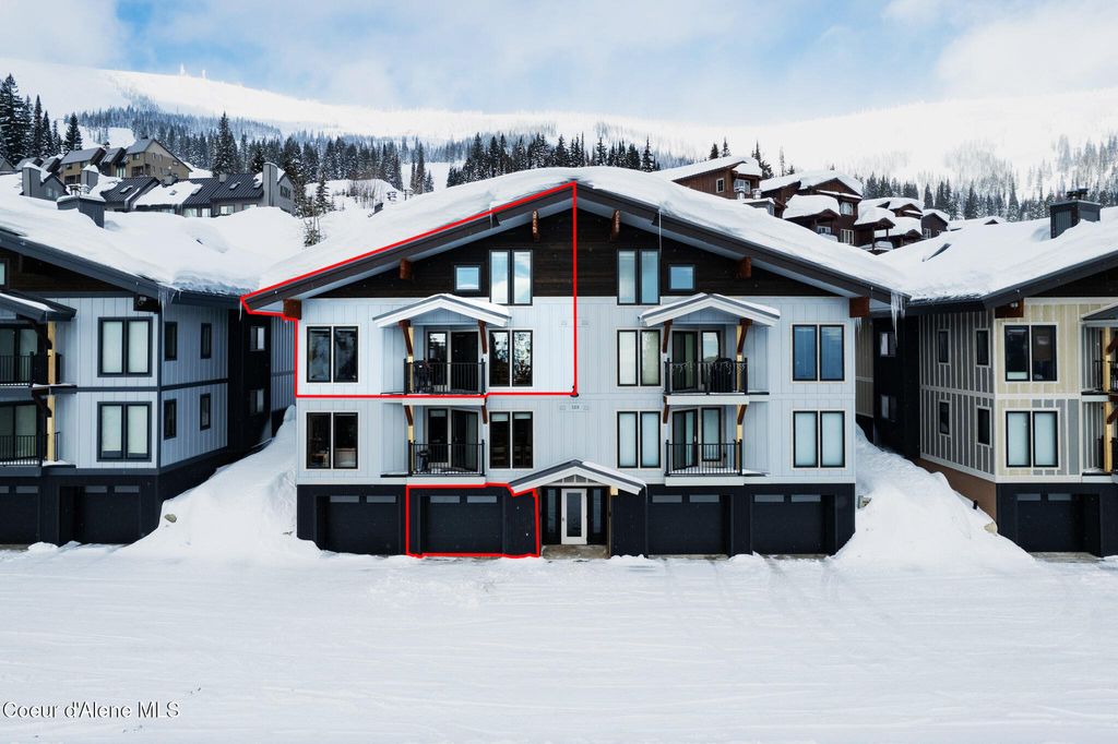 Photo of 125 Crystal Springs Rd Rd #202, Sandpoint, ID 83864 (MLS # 25-8950)