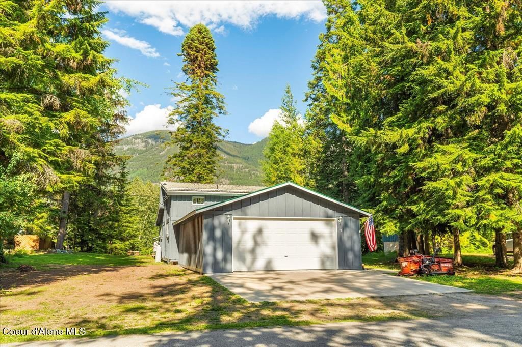 Photo of 136 Holly Dr, Troy (MT), MT 59935 (MLS # 26-2552)