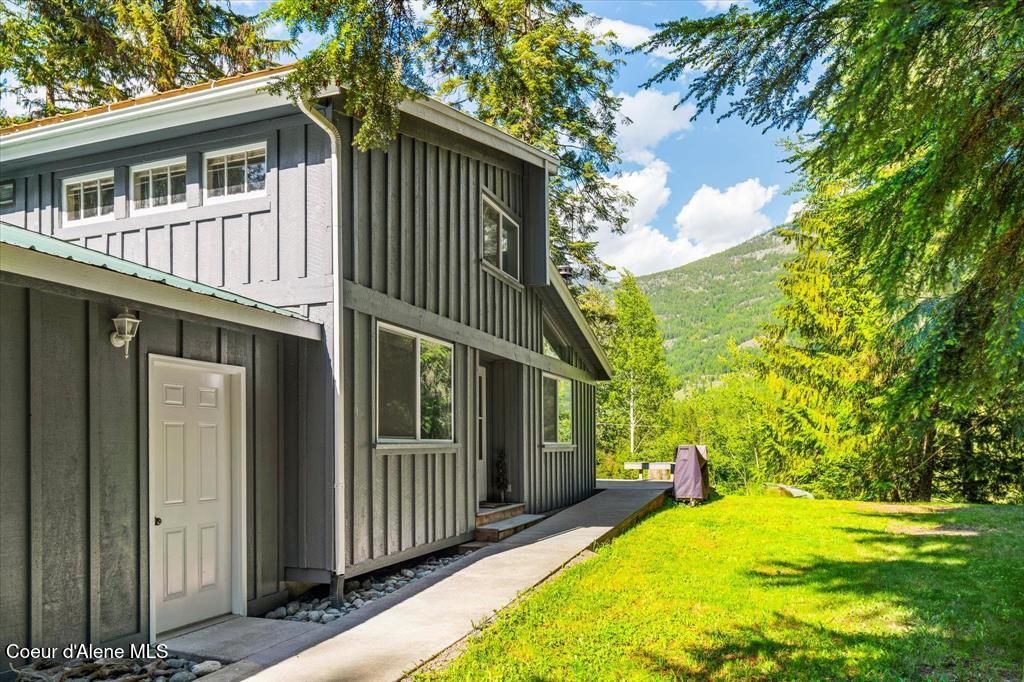 Photo of 136 Holly Dr, Troy (MT), MT 59935 (MLS # 26-2552)