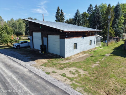Photo of 258 3rd ST, Ponderay, ID 83852 (MLS # 26-9292)