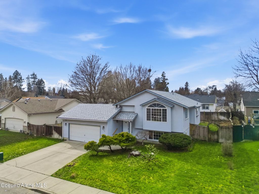 Photo of 3125 9th St, Coeur dAlene, ID 83815 (MLS # 26-2126)